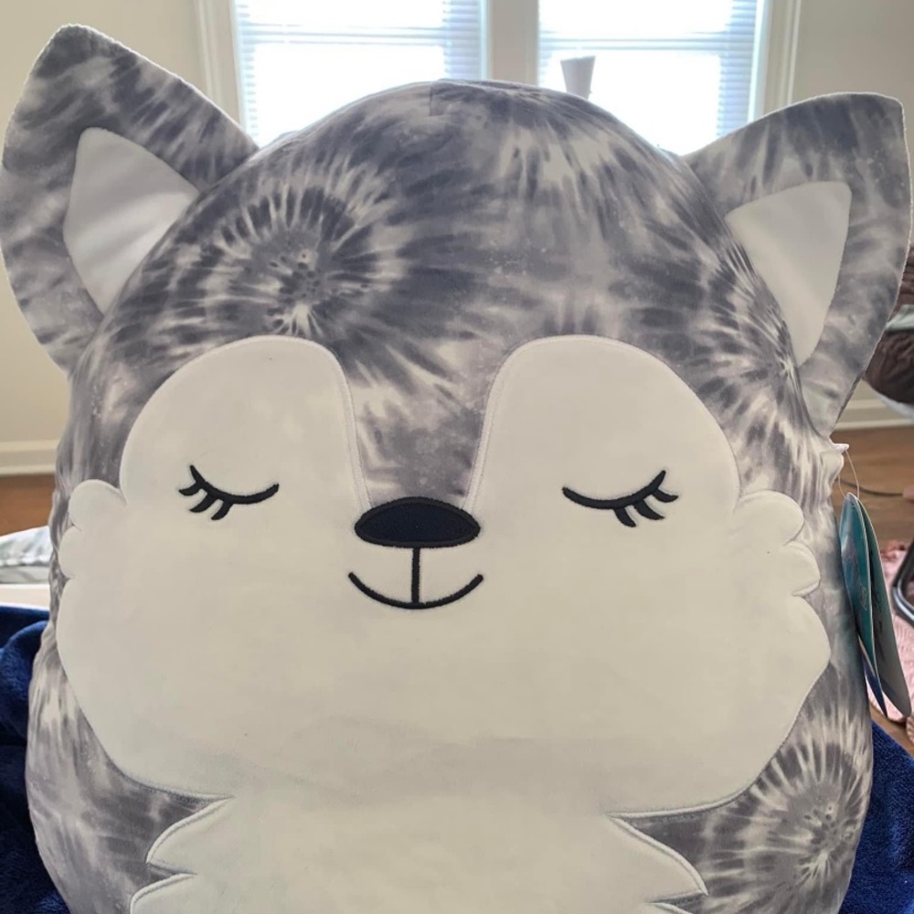 NWT Kellytoy Squishmallow 16” Heidi Husky (NEW WITH TAGS)